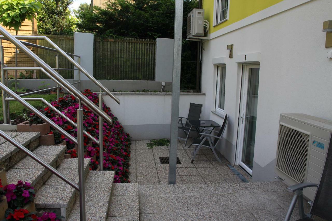 Ajo Garden Terrace Studio Apartments - Self-Check-In Vienne Extérieur photo